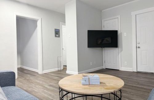 Evansville Apartment | Riverside Retreat Apartments