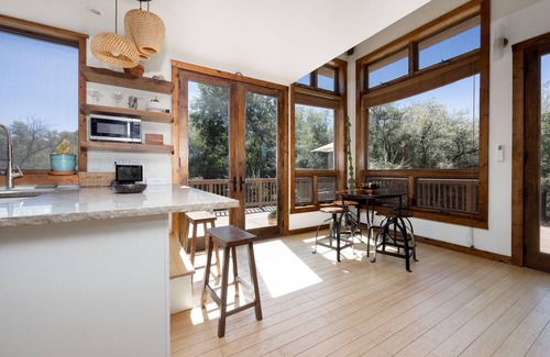 Aztec Cottage | Riverside Retreat Aztec -Tiny Home on the Animas River. 30 minutes to Durango!