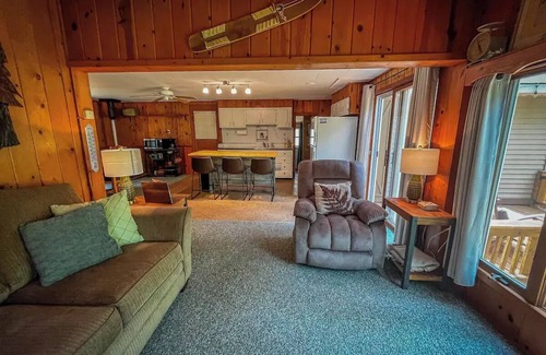 Irons Cottage | Riverside Retreat: Beautiful River Views & Pet Friendly