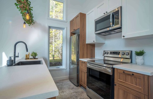 Saint Come House | Riverside Retreat - Le Ptit Duc