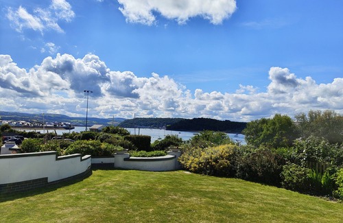 Deganwy Cottage | Riverside Retreat - One Bedroom Cottage, Sleeps 2