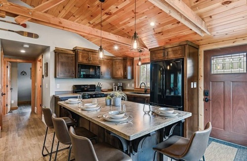 Mountain House | Riverside Retreat -Rustic Modern Home/River Views