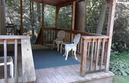 Elkins House | Riverside Retreat