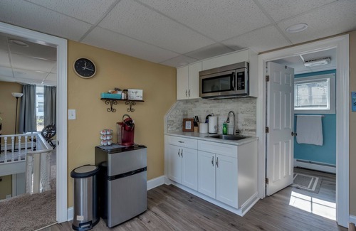 Gouverneur Apartment | Riverside Retreat