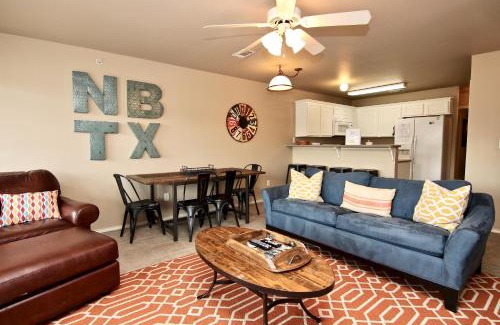 New Braunfels Apartment | Riverside Retreat