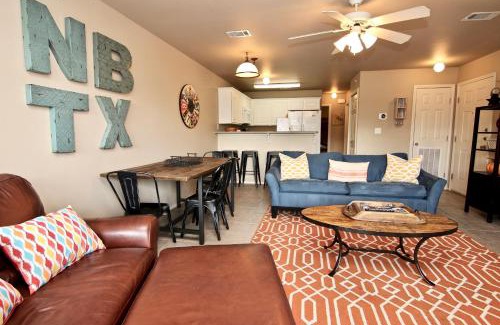 New Braunfels Apartment | Riverside Retreat