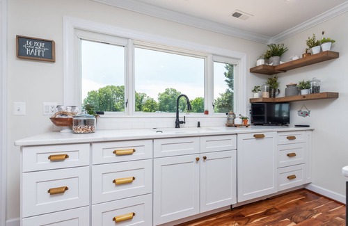 Croom House | Riverside Retreat - Views Galore. Near DC/Baltimore and Annapolis, MD
