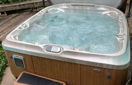 Elora House | Riverside Retreat/w Sauna & Hot Tub in Elora