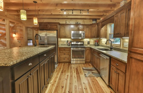Ellijay Cabin | Riverside Sanctuary: Serene Luxury Lodge in Ellijay -750' of Riverfront Splendor