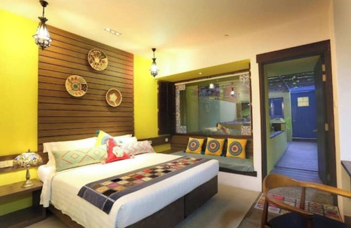 Singapore River Hotel | Riverside Theme Courtyard Club+Breakfst Exec Privy