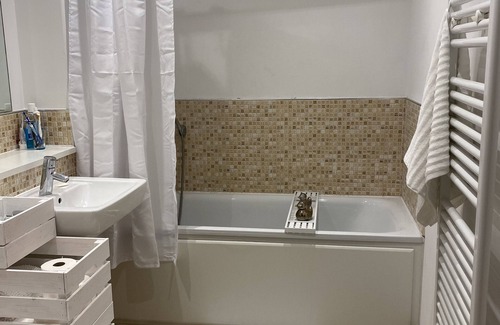 Shoreham-by-Sea Apartment | Riverside Townhouse, Only 20 Minutes from Brighton and Worthing