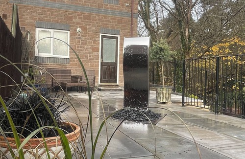 Abergavenny House | Riverside Two Bedroom Townhouse in Abergavenny with Car Charger.