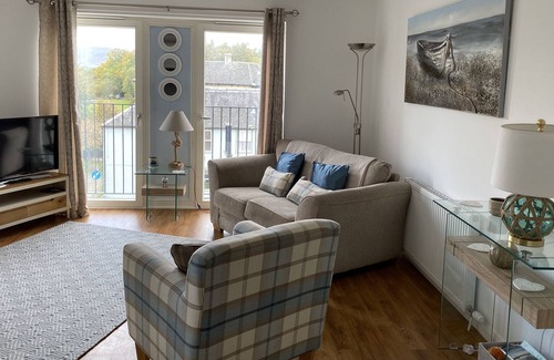 Balloch Apartment | Riverside View, Loch Lomond, Balloch