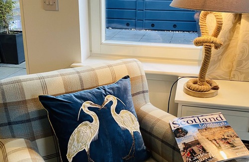 Balloch Apartment | Riverside View, Loch Lomond, Balloch