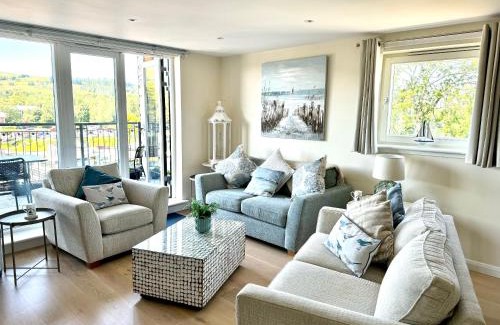 Balloch Apartment | Riverside View Penthouse in Balloch, Loch Lomond
