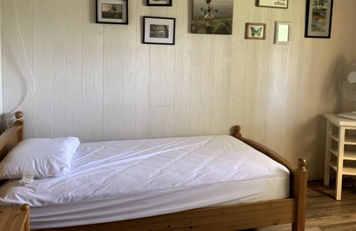 Ryerson Cottage | Riverside Waterfront Cottage