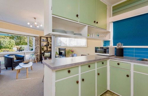 Nelson House | Riversong City Retreat - right on the edge of town