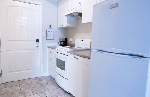 Harrison Hot Springs Apartment | RiversTail Retreat | Pet-Friendly & Steps to The Lake