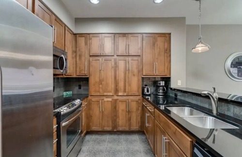 Coeur d'Alene Condo | Riverstone Condo by Lake CDA~KING Bed, Walk to Shops & Dining, Close to Downtown