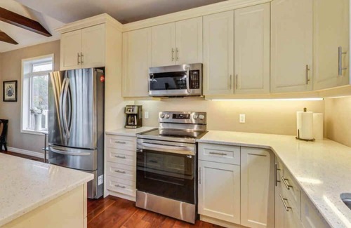 Severn Cottage | Riverstone - Large Cottage w/Dock, Kayaks, Paddleboards, Beautiful Views, AC
