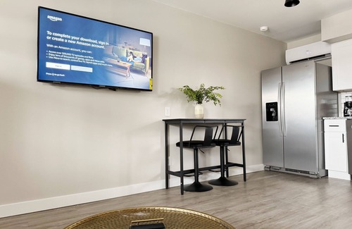 Newburgh Apartment | RiverStone Retreat D