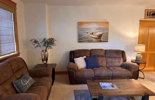 Coeur d'Alene Apartment | Riverstone Retreat
