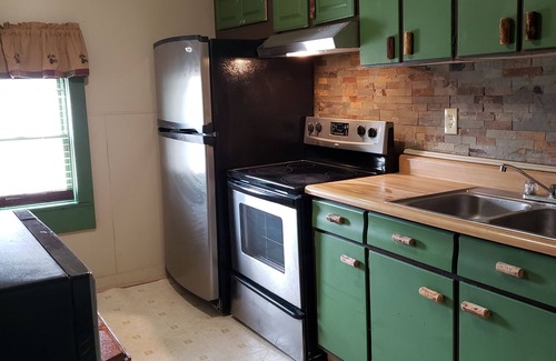 Warrensburg Apartment | RIVERVIEW ADIRONDACK RUSTIC APARTMENT