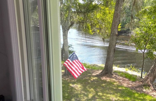 Branford House | Riverview , Beautiful house on the Santa Fe river!