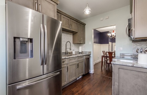 Corn Hill House | Riverview Condo Downtown UofR
