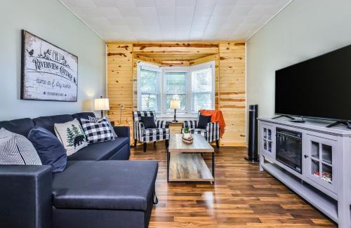 Eagle River House | Riverview Cottage