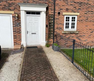 Newark House | Riverview