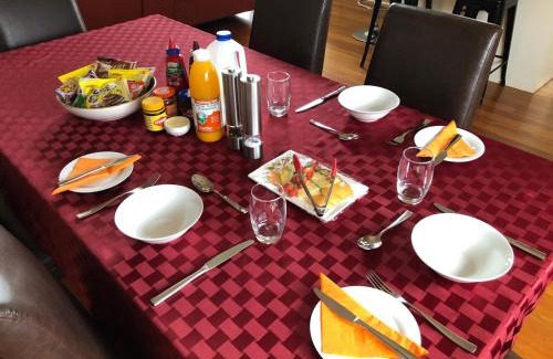 Younghusband Bed & Breakfast | Riverview House Younghusband