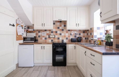 Ennistimon House | RiverView - In the Market Town of Ennistymon, Riverview - a short walk to EVERYTHING Ennistymon