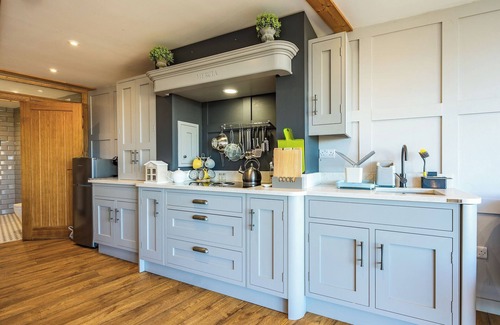 Gloucester Cottage | Riverview Lodge - UK36550