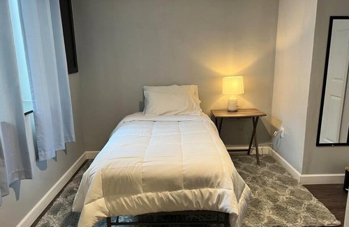 Eau Claire House | Riverview oasis