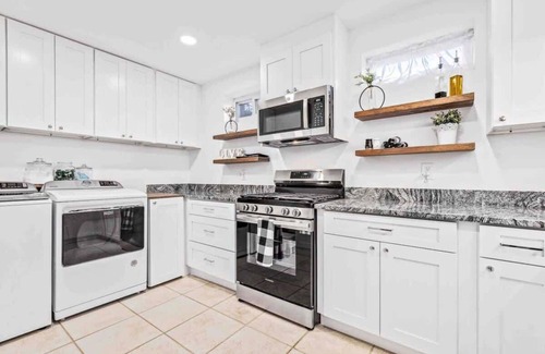 Edgewater House | Riverview Retreat on Warehouse Creek - sleeps 6