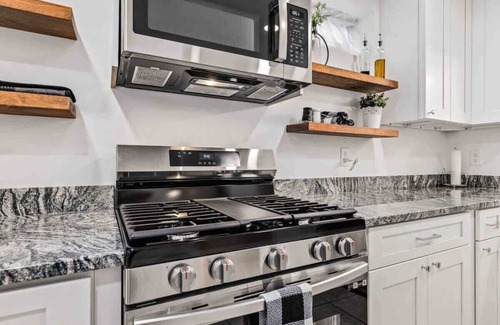 Edgewater House | Riverview Retreat on Warehouse Creek - sleeps 6