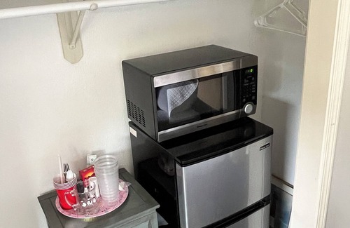 Yosemite Lakes Apartment | Riverview Suite w/Jacuzzi
