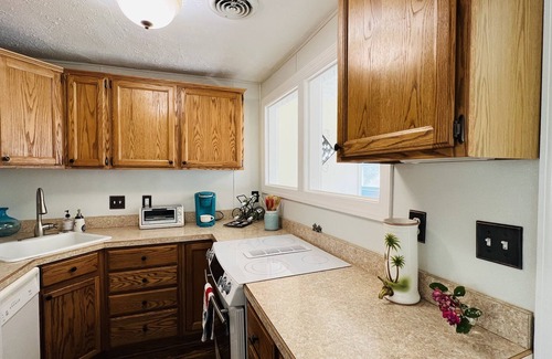 Issue House | RiverWalk ~ A Home for large Families ~ A short walk to the water !