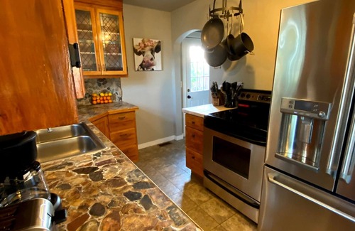 Veterans Park House | Riverwalk Cottage 2BR/2BA near Whitewater Park