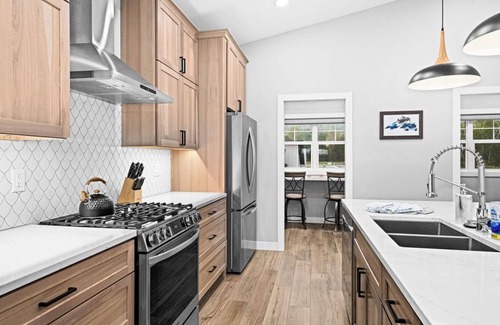 Duluth Apartment | RiverWest Superior Chalet - River View- Brand New - 20% of Bike Rentals