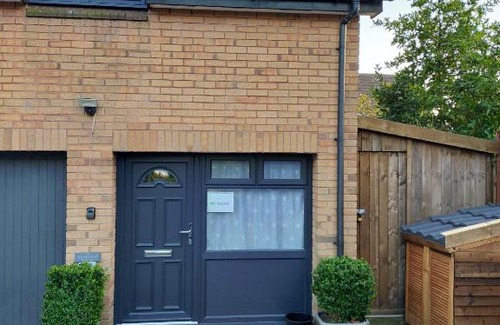Langstone Apartment | Riverwood Retreat - Self Contained Lux Apartment, Close to the Celtic Resort