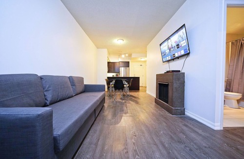 Fashion District Apartment | RivetStays - The Adelaide Suites