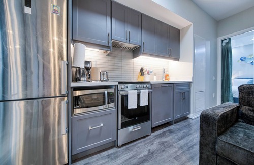 Garden District Apartment | RivetStays - The Jarvis