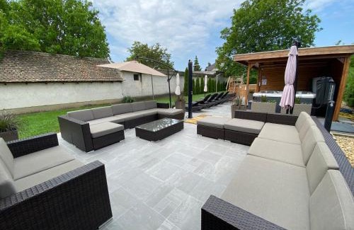 Abadszalok House | Riviéra Apartmanok