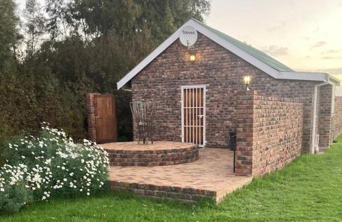 Bonnievale Apartment | Rivier-Plesier Cottage at Riggton River Farm