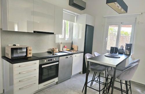 Voula Apartment | Riviera Bliss