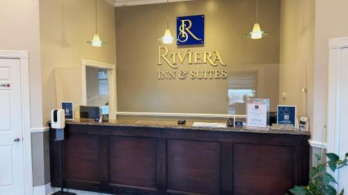 Gananoque Hotel | Riviera Inn And Suites 1000 Islands