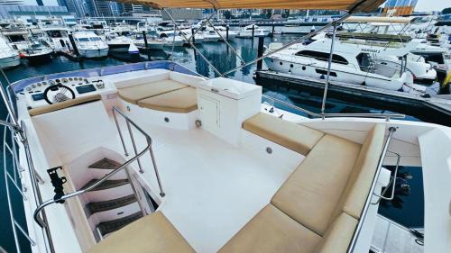 Dubai Marina Boat Rental | Riviera Leisure Yachts Dubai