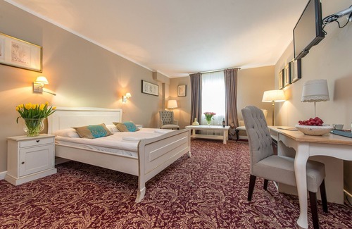 Olszewnica Nowa Hotel | Riviera Resort Modlin Airport